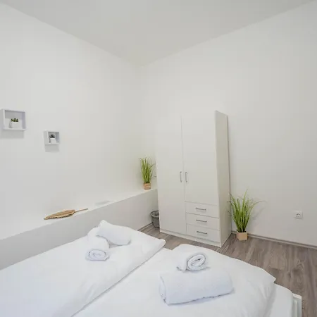Perle Vendeghaz Apartment Kesztolc Exterior photo